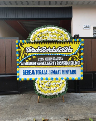 Papan Bunga Duka di Damar Sari
